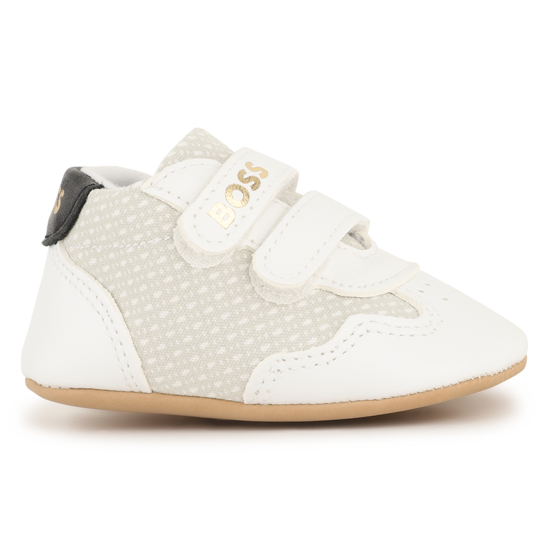 CHAUSSONS EN CUIR DE MOUTON BOSS 
                        GARCON