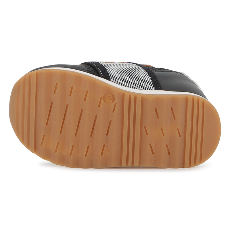 Baskets avec élastique siglé BOSS 
                    GARCON