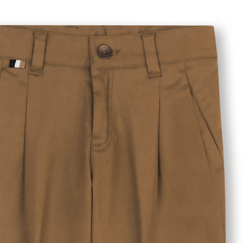 Pantalon chino BOSS 
                        GARCON