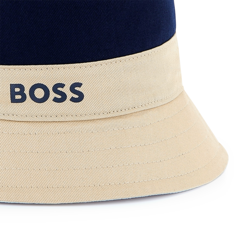 Bob réversible BOSS 
                    GARCON