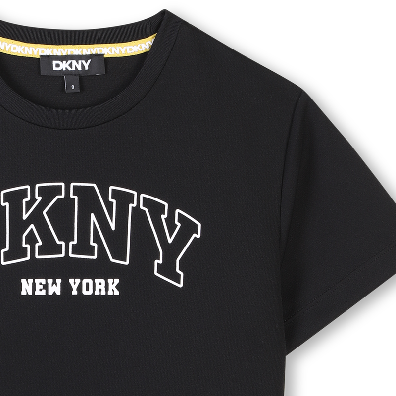 T-shirt à manches courtes DKNY 
                    UNISEXE