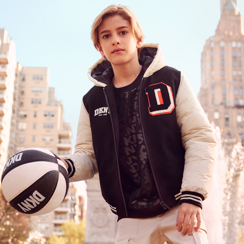 Veste à capuche rembourrée DKNY 
                    UNISEXE