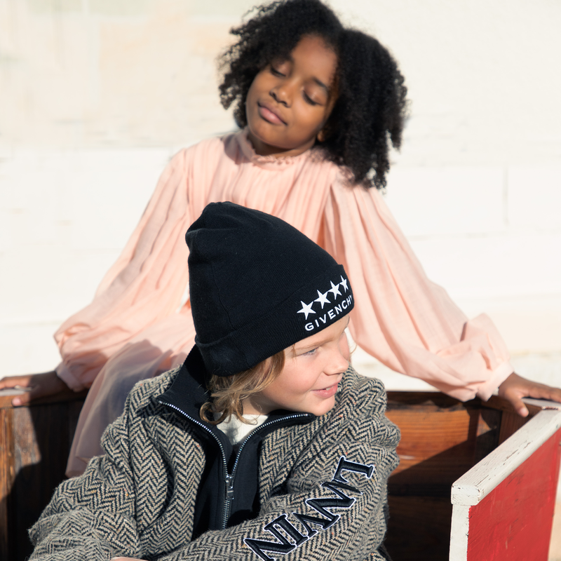 Bonnet en tricot GIVENCHY 
                    GARCON