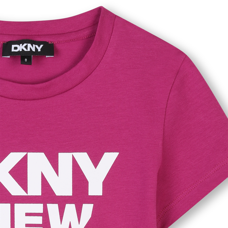 T-shirt &agrave; manches courtes DKNY 
                        FILLE