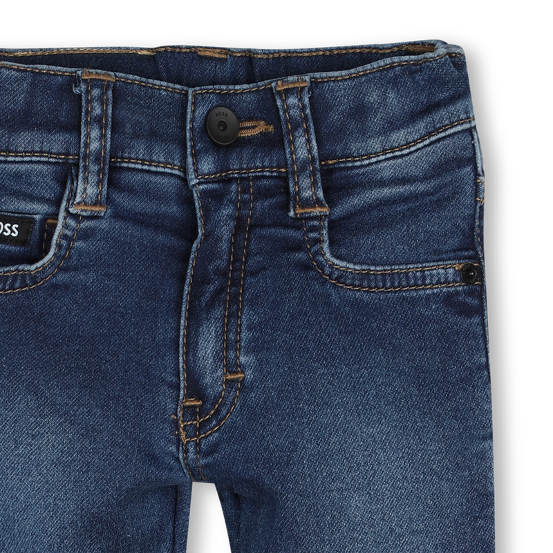 JEAN AVEC RIVETS &Agrave; L'ARRI&Egrave;RE BOSS 
                        GARCON