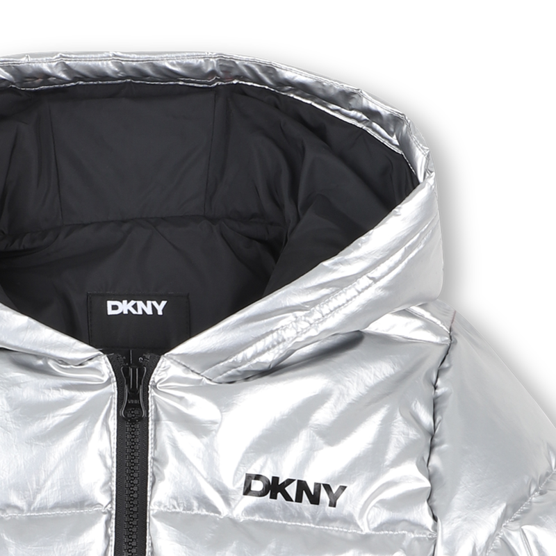 Doudoune argentée à capuche DKNY 
                    FILLE