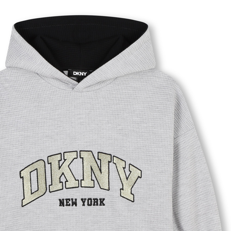 Robe sigl&eacute;e &agrave; capuche DKNY 
                        FILLE