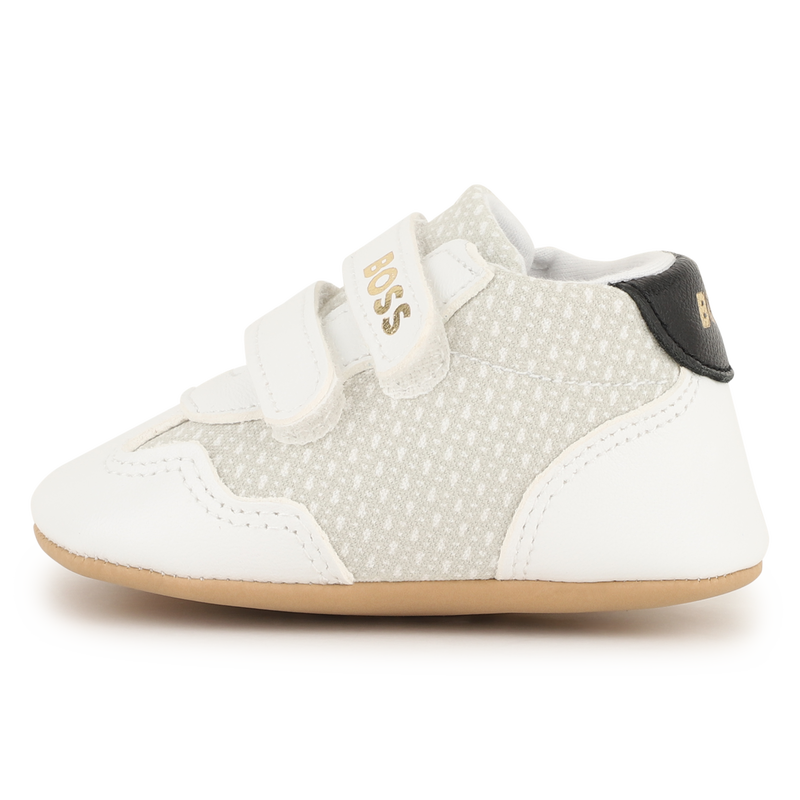 CHAUSSONS EN CUIR DE MOUTON BOSS 
                        GARCON