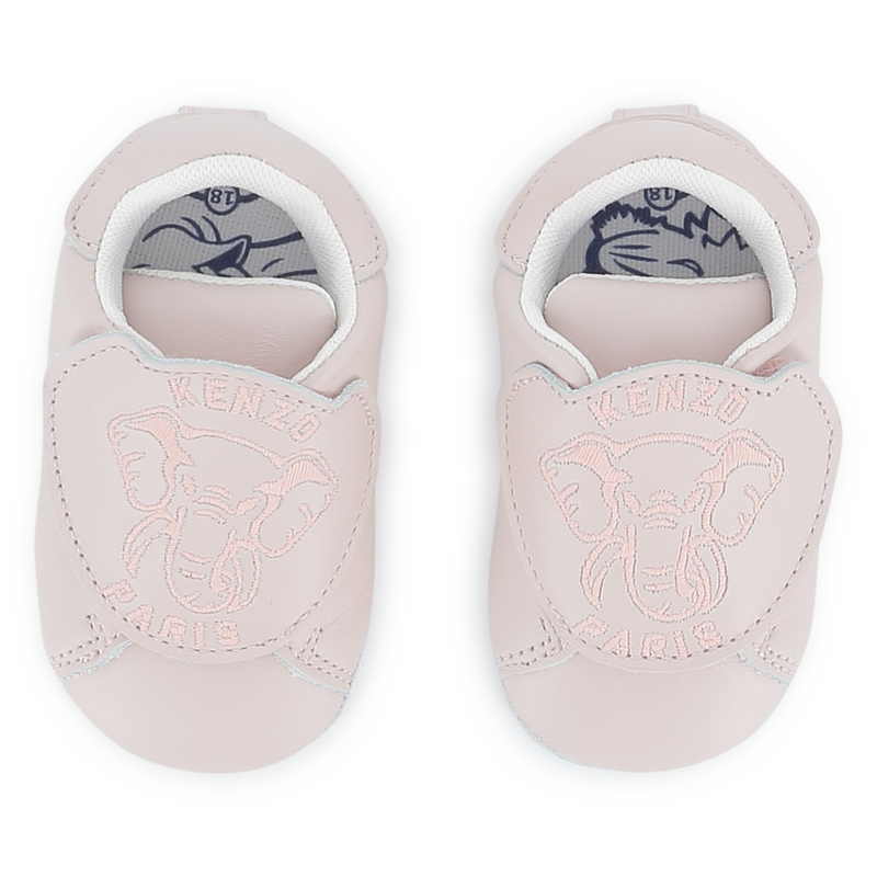 Chaussons b&eacute;b&eacute; en cuir de vache KENZO KIDS 
                        UNISEXE