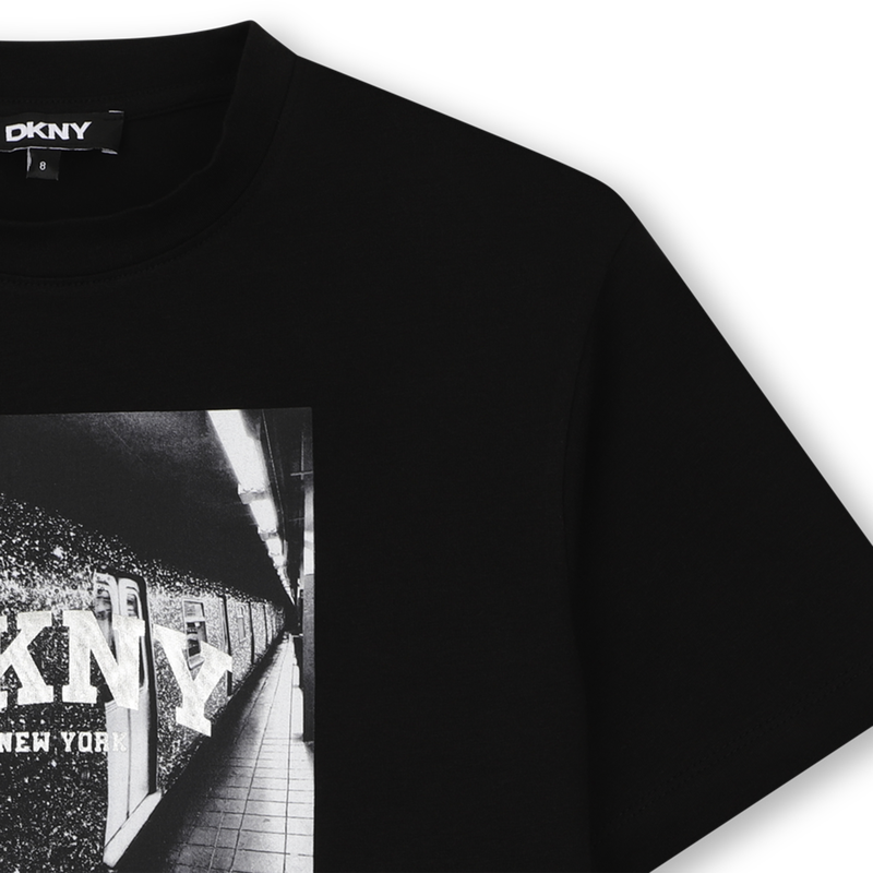 Tee-shirt manches courtes DKNY 
                        FILLE
