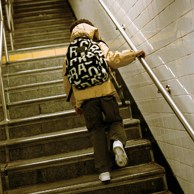 Pantalon multipoches MARC JACOBS 
                        UNISEXE