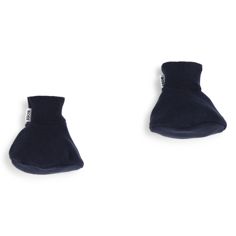 Ensemble bonnet et chaussons BOSS 
                    UNISEXE