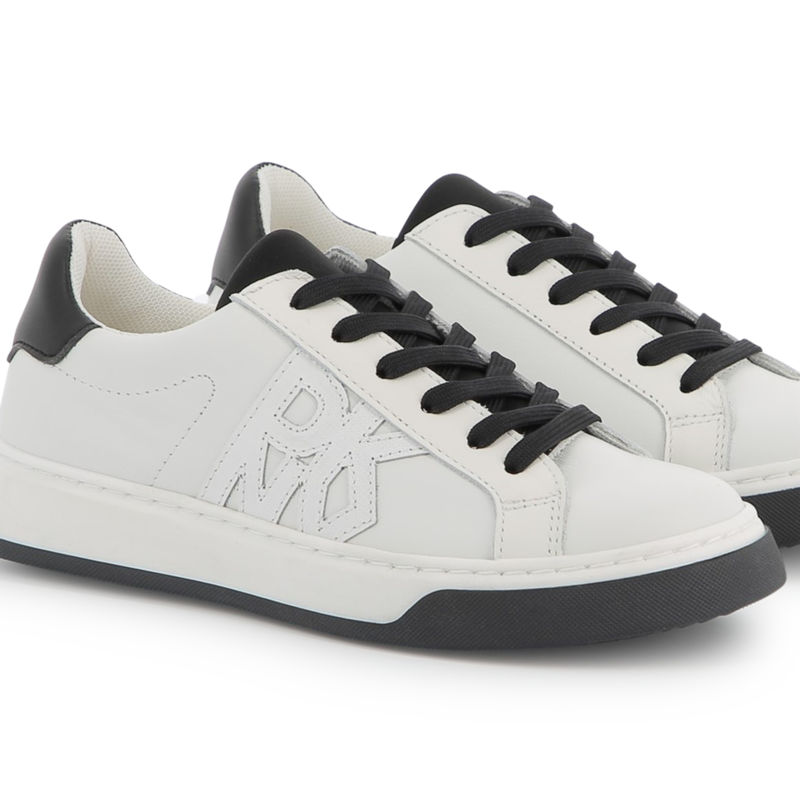 Baskets lac&eacute;es en cuir de vachette DKNY 
                        UNISEXE
