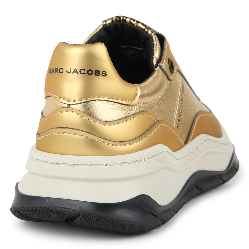 Baskets en tissu doré THE MARC JACOBS 
                    FILLE