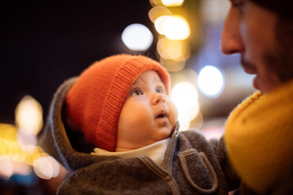 Comment habiller bébé selon les saisons ?