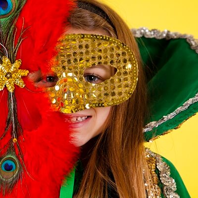 Fabriquer un masque de carnaval