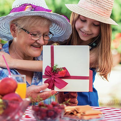 4 idées de cadeaux pour la fête des grand-mères