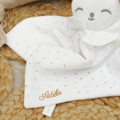 5 idées de broderies originales pour un cadeau de naissance